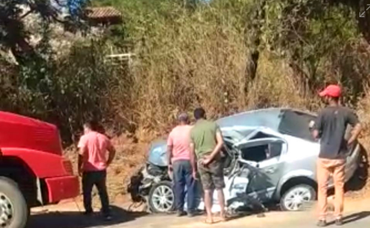 Uma pessoa morre em grave acidente na MG-238 próximo ao Catavento