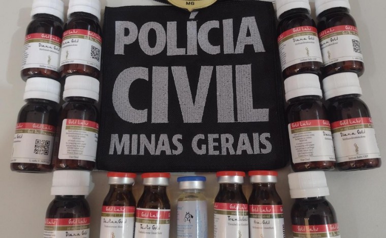 Foto: DivulgaÃ§Ã£o/PCMG - O proprietÃ¡rio dos produtos foi surpreendido no momento em que recebia as substÃ¢ncias pelos Correios. Ele foi conduzido para a Delegacia de PolÃ­cia para prestar declaraÃ§Ãµes