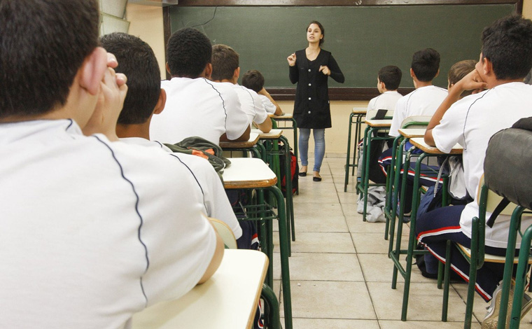 Projeto de Lei Complementar institui hora-atividade e novo piso salarial dos professores municipais