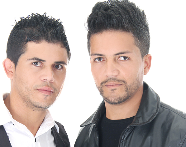 Dupla João Paulo e Henrique se apresenta no Shopping Sete Lagoas