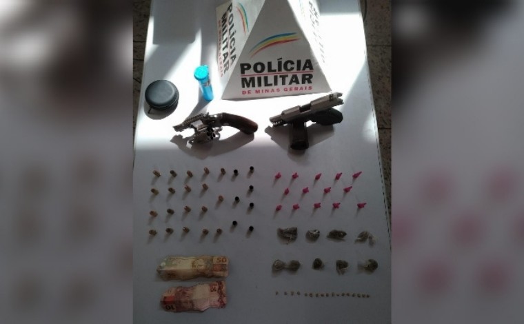 Polícia Militar prende dois homens e apreende armas e drogas durante ocorrência em Pedro Leopoldo