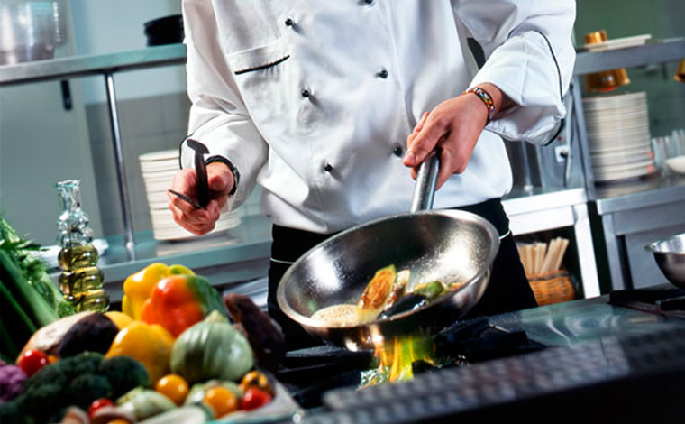 Empresa de Sete Lagoas oferece vagas de emprego para Auxiliar de Cozinha e Auxiliar de Restaurante