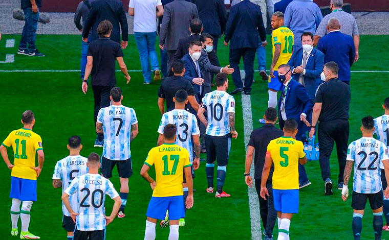 Foto: Marcello Zambrana - A decisÃ£o foi tomada apÃ³s quatro jogadores argentinos entrarem em campo, mesmo com a determinaÃ§Ã£o da agÃªncia de que teriam de cumprir isolamento no hotel para serem deportados para a Argentina