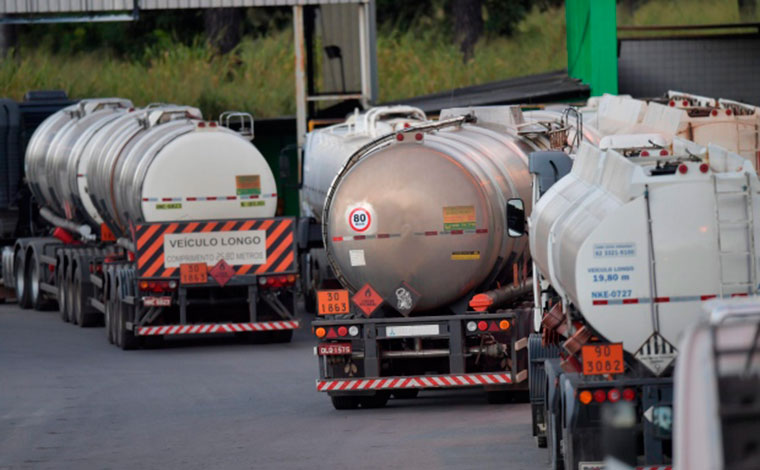 Tanqueiros anunciam paralisação por tempo indeterminado em Minas Gerais