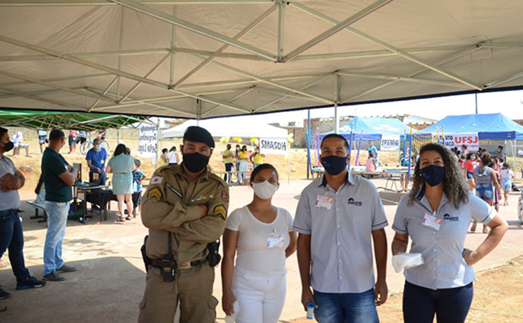 PM realiza Ação Cívico Social e oferece acesso a serviços básicos de saúde no bairro Itapuã