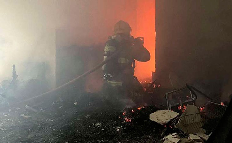 Homem dorme com cigarro aceso e provoca incêndio em apartamento na Savassi, em BH