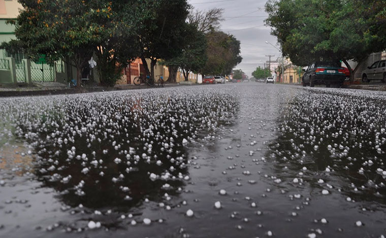Minas Gerais tem novo alerta de tempestade e granizo em mais de 250 cidades nesta quarta-feira (28)