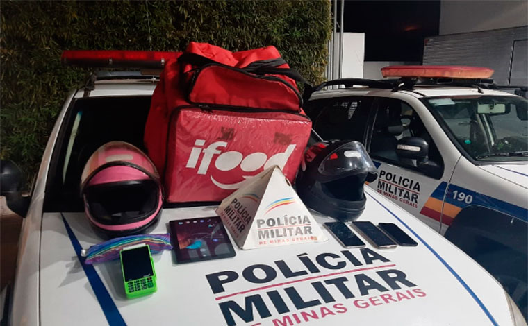 Casal com mochila de iFood é preso por cometer assaltos em Sete Lagoas 