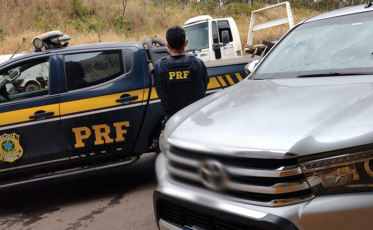 Polícia Rodoviária Federal recupera perto de Sete Lagoas, caminhonete roubada em 2017 