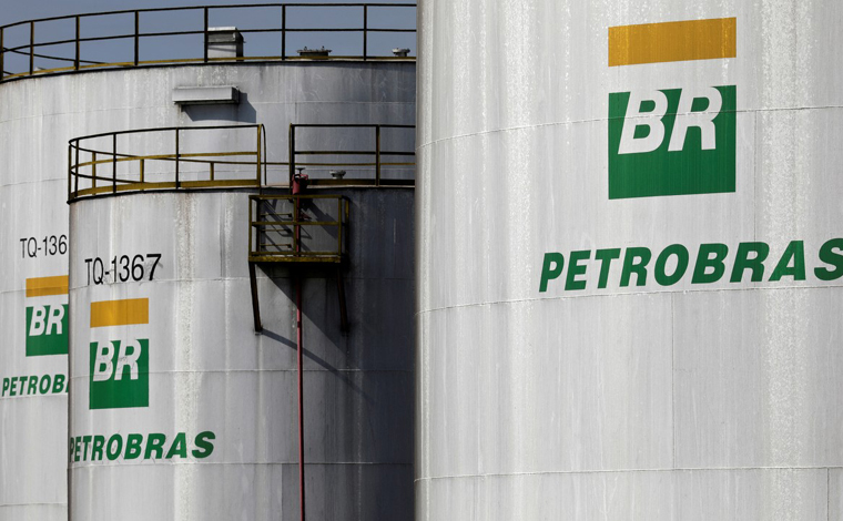 Petrobras anuncia novo reajuste nos preços da gasolina e do diesel a partir desta terça-feira (26)