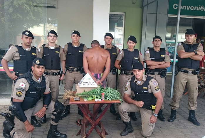 Homem é preso por cultivar pés de maconha no Boa Vista