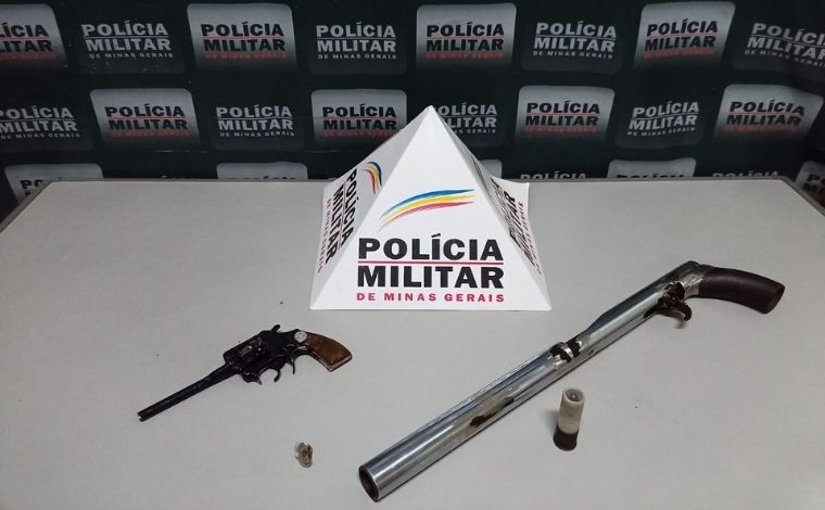 Mulher é presa e duas armas de fogo são apreendidas no bairro Kwait em Sete Lagoas  