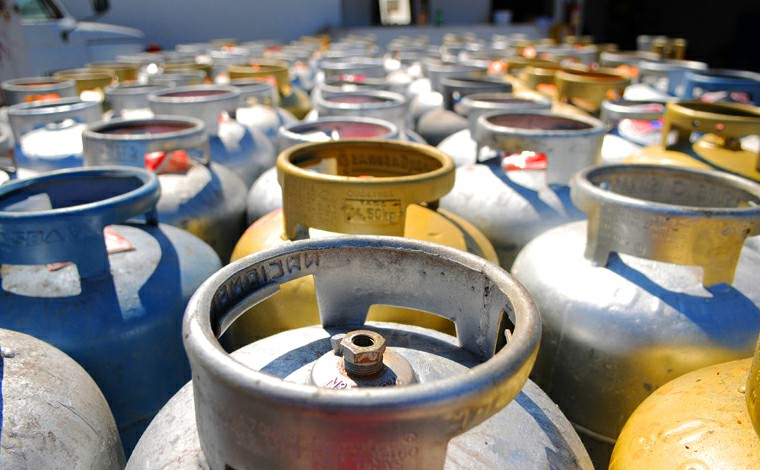 Vale-gás: Governo começa a pagar auxílio de R$ 52 a partir deste mês; veja quem tem direito