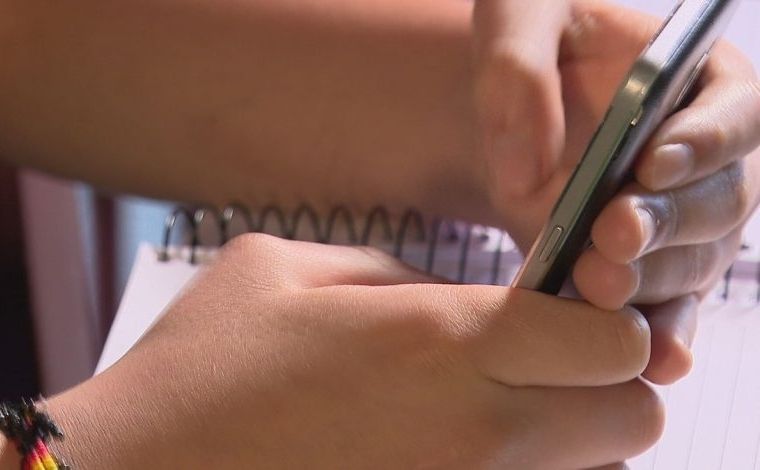 Governo cria programa de internet gratuita para alunos de escola pública