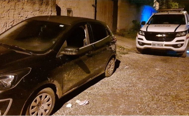 Jovem é preso suspeito de roubo e tráfico de drogas no bairro Padre Teodoro em Sete Lagoas 