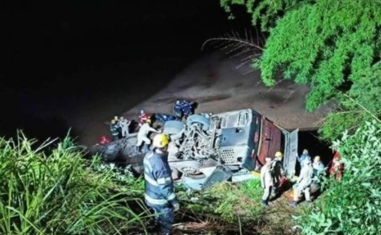 Cinco pessoas morrem e 45 ficam feridas em grave acidente na BR-153, em Aparecida de Goiânia