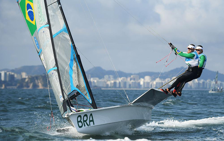 RIO 2016: Martina Grael e Kahena Kunze levam o ouro na vela