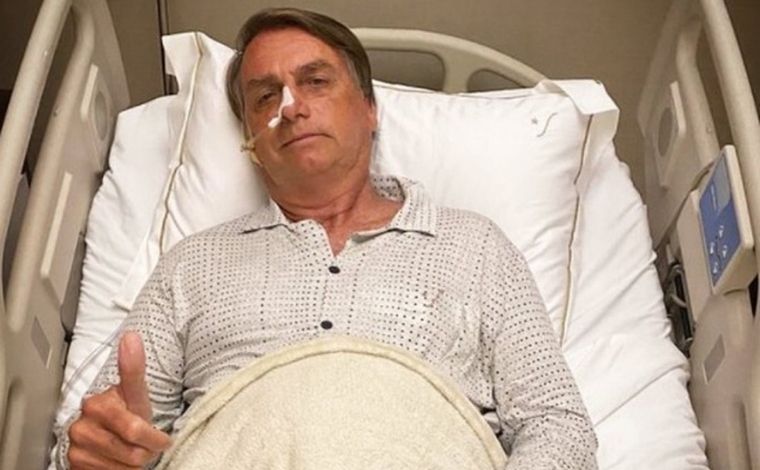 Bolsonaro é internado em São Paulo com quadro de obstrução intestinal