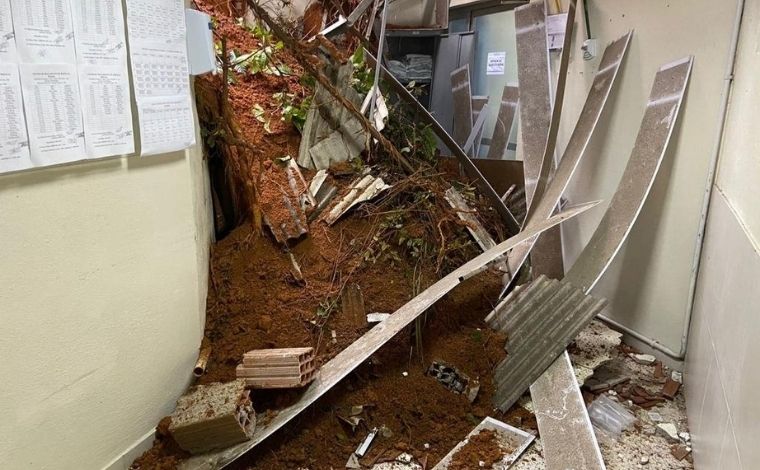 Deslizamento de terra atinge CTI de hospital no interior de Minas Gerais