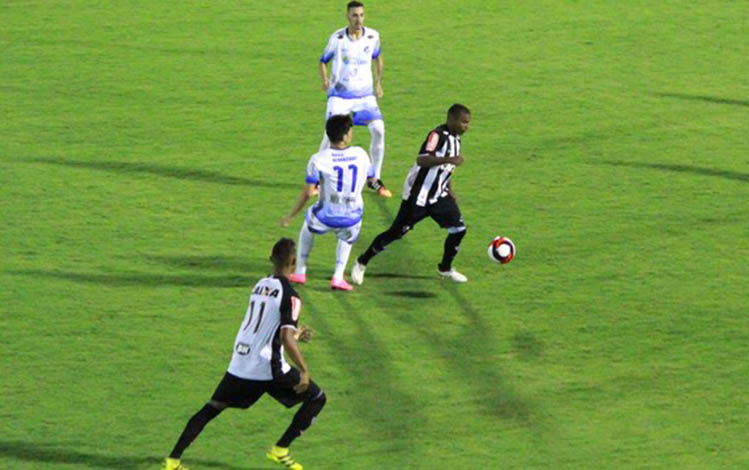 Galinho goleia São Raimundo e avança na Copa São Paulo