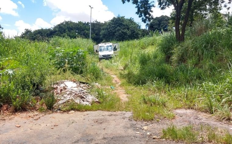 Corpo sem cabeça é encontrado enrolado em cobertor em Belo Horizonte