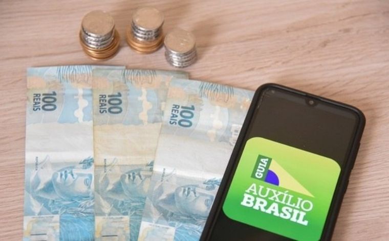 Auxílio Brasil: Caixa começa a pagar terceira parcela do benefício nesta terça-feira