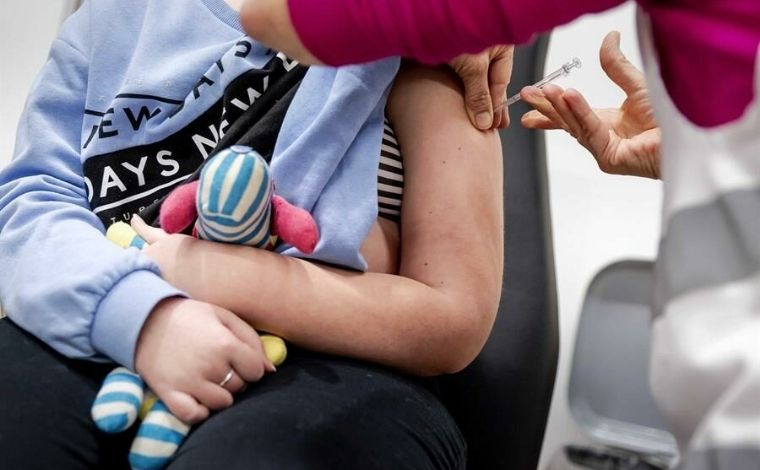 Cidade paulista suspende vacinação infantil após criança de 10 anos sofrer parada cardíaca