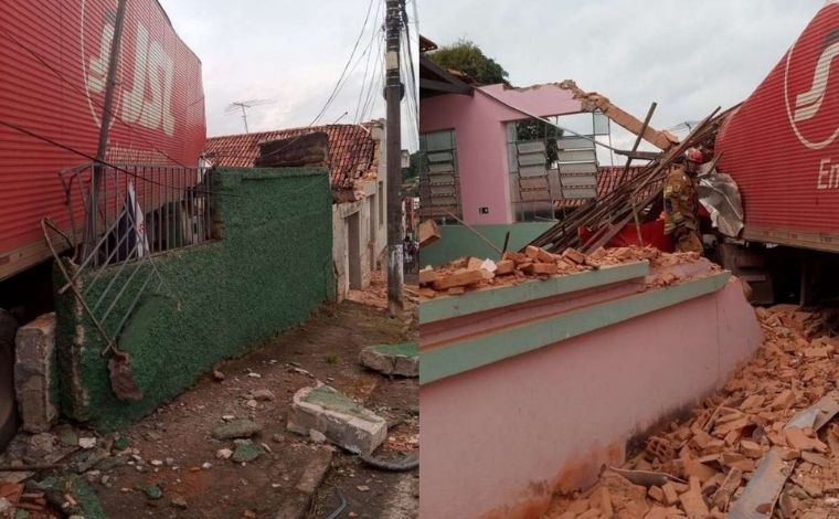 Carreta carregada com 30 toneladas de sal invade dois imóveis na Grande BH