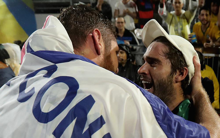 RIO 2016: Alison e Bruno Schmidt ganham ouro na areia de Copacabana 