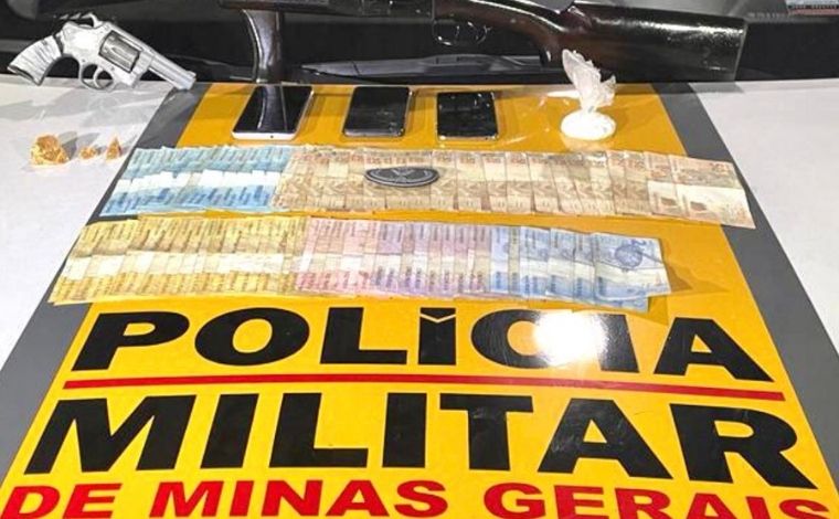Homens são presos com armas de fogo e drogas durante operação na MG-424 em Pedro Leopoldo