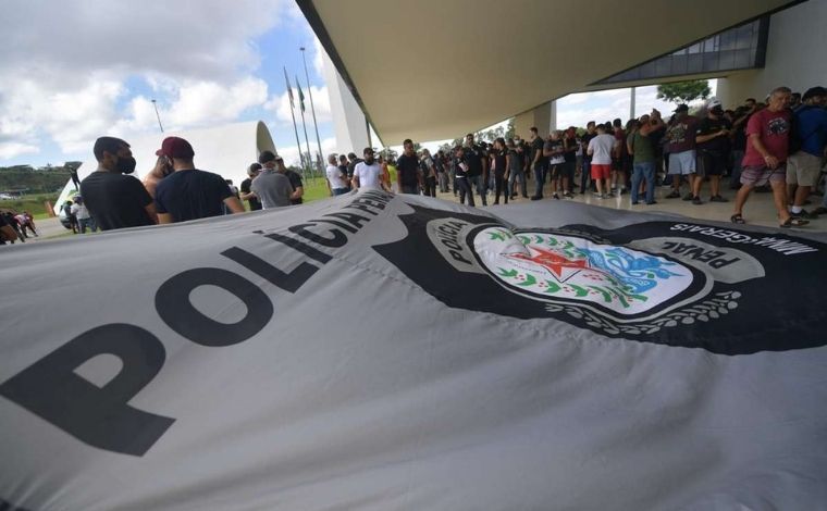 Justiça de Minas Gerais determina fim da greve de policiais civis e penais