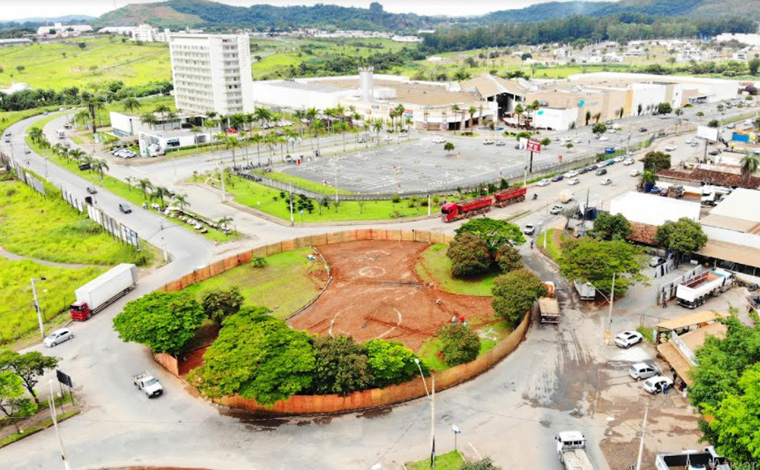 Prefeitura e Shopping Sete Lagoas firmam parceria para reforma de rotatória