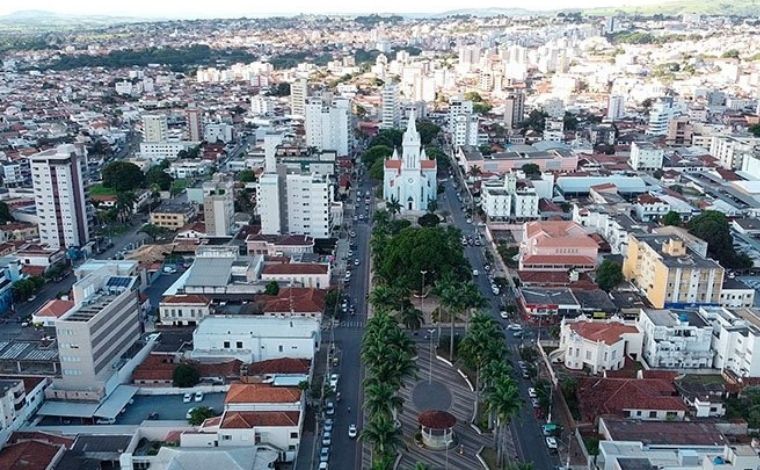 Babá é suspeita de queimar criança de 3 anos com ferro de passar roupas em Minas Gerais