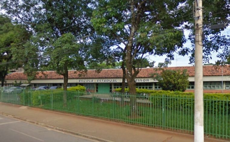 Escola estadual de Sete Lagoas divulga nota de esclarecimento sobre ato de violência entre alunas 