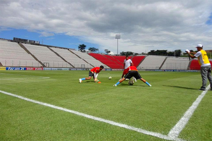 Democrata busca parceiros para disputa de competições regionais