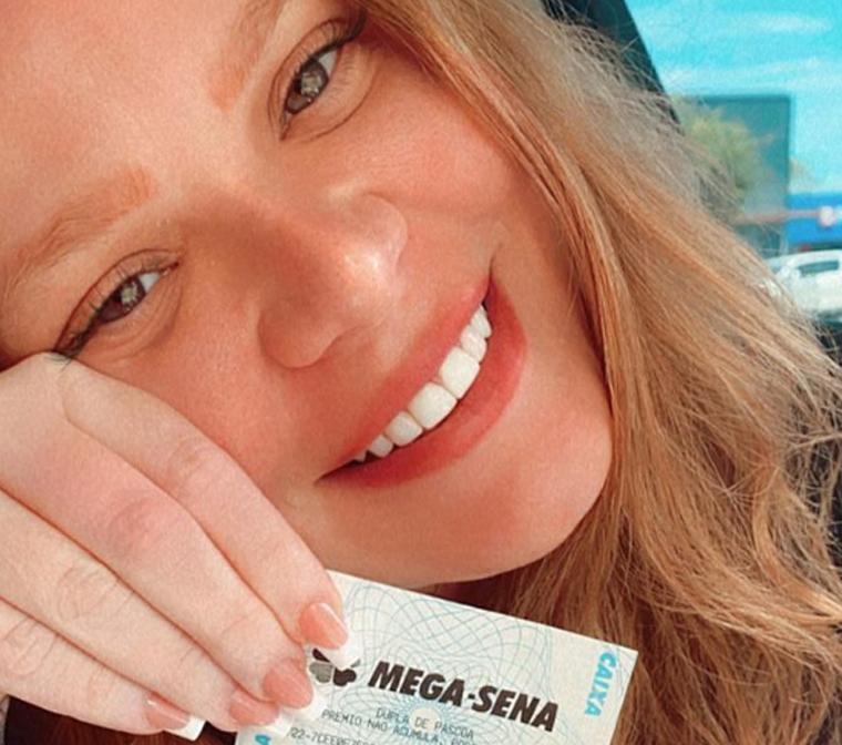 Após acertar quina na Mega-Sena, influenciadora e ex-BBB Paula Leite ganha na loteria pela 57ª vez