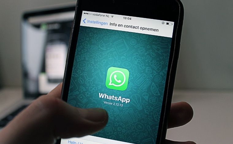 Conheça as novas funções do WhatsApp: de reação com emojis a grupo ampliado