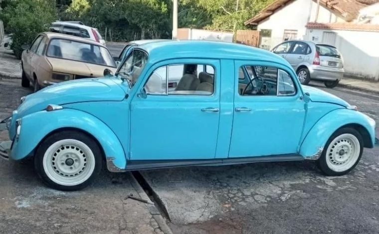 Fusca com duas frentes chama atenção nas redes sociais; veículo foi montado em Minas Gerais