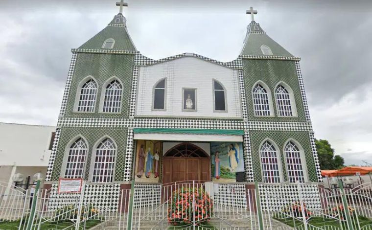 Bispo fica ferido após ser agredido por padre em paróquia de Minas Gerais