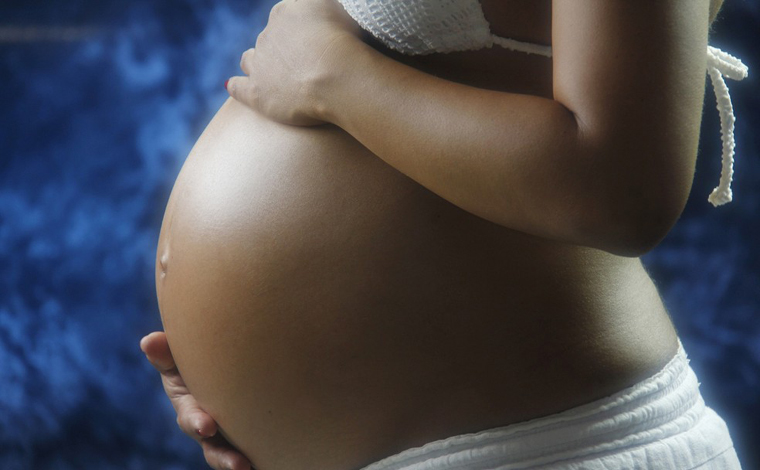 Justiça autoriza casal de BH a abortar feto de 6 meses diagnosticado com anomalia