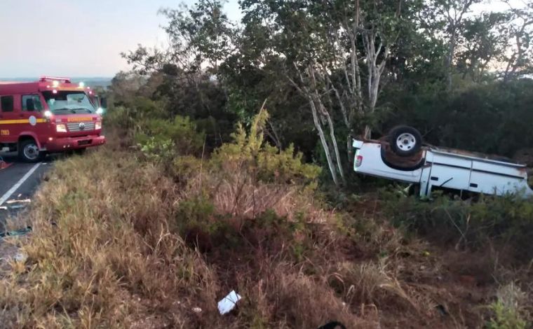 Três pessoas, entre elas uma criança de 5 anos, morrem em acidente na LMG-655, em MG