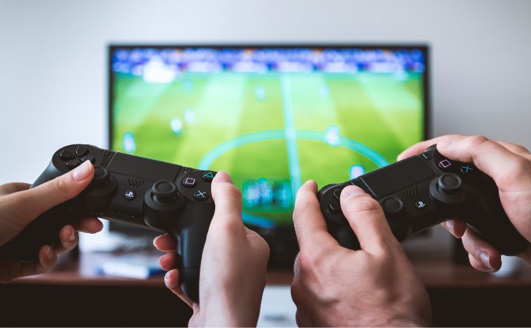 Bolsonaro anuncia nova redução de impostos para jogos eletrônicos