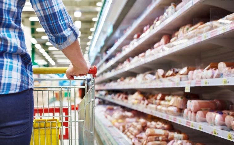 Supermercado em Sete Lagoas oferece vagas de emprego em diversas funções; confira