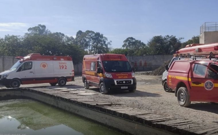 Funcionário tem braços dilacerados após ficar preso em betoneira no interior de Minas