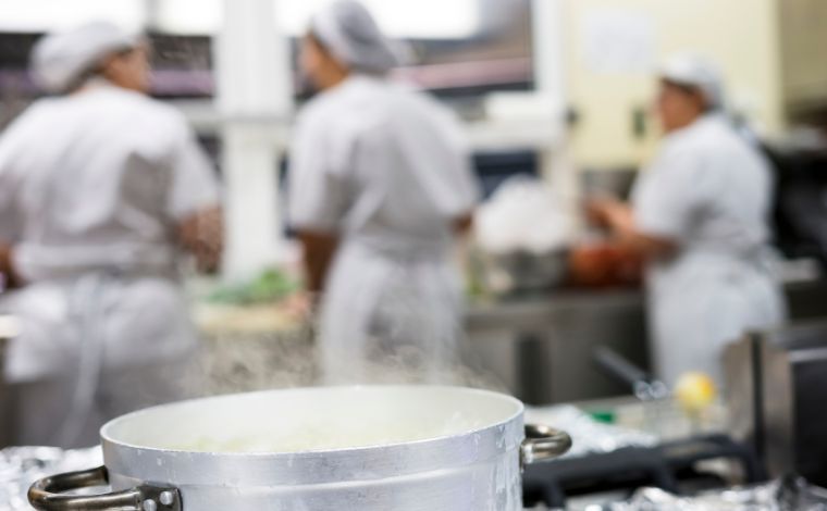 Restaurante de Sete Lagoas oferece vagas de emprego em diversas áreas; confira