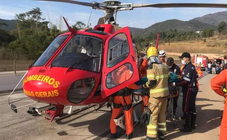 Quatro pessoas ficam feridas em acidente na BR-381; entre as vítimas está uma criança de 2 anos