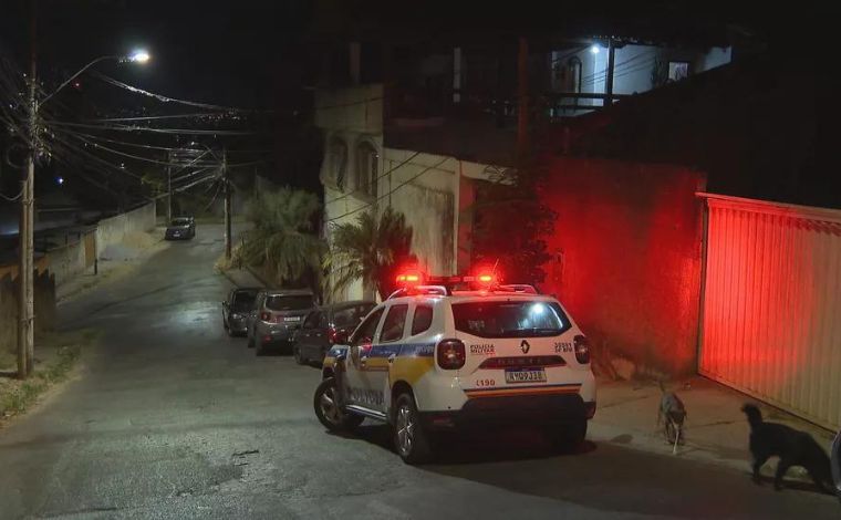 Foto: Guilherme Pimenta / g1 Minas -  De acordo com o boletim de ocorrÃªncia, a vÃ­tima exigiu dinheiro para a avÃ³, de 78 anos, para comprar drogas. Ao saber do ocorrido, o pai repreendeu o filho, que ficou agressivo e comeÃ§ou a fazer ameaÃ§as