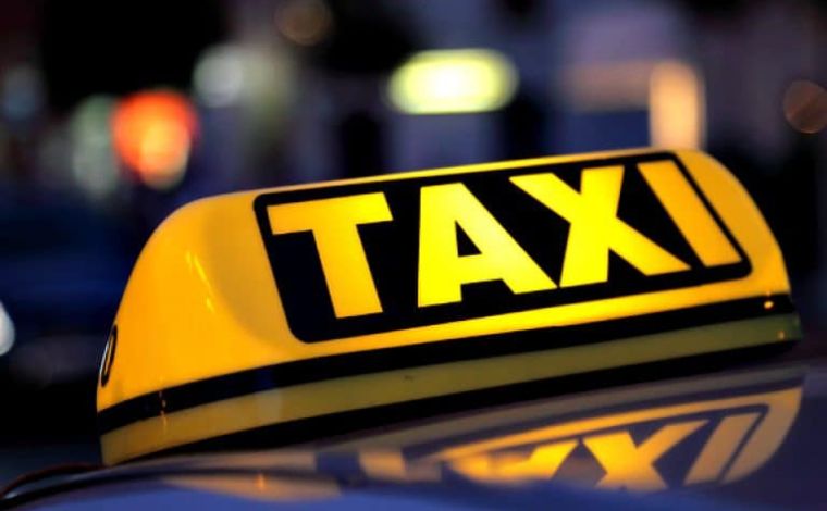 Auxílio Taxista começa a ser pago com parcela dobrada nesta terça-feira (16)