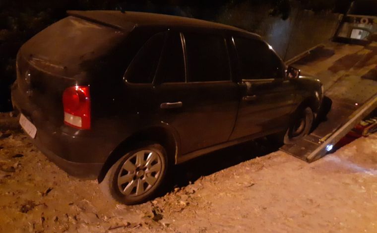 Polícia Civil de Sete Lagoas recupera carro roubado na Serra Santa Helena 
