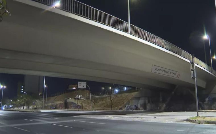 Adolescente de 13 anos morre após cair de viaduto enquanto soltava pipa em Belo Horizonte